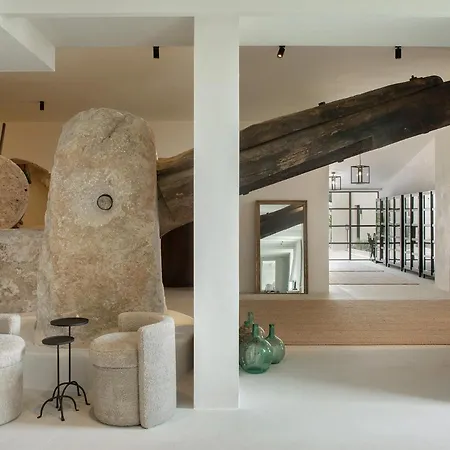 The Mallorca, Small Luxury