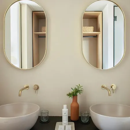 The Mallorca, Small Luxury