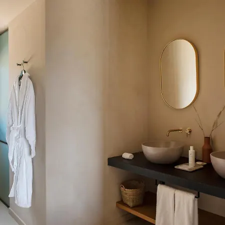 The Mallorca, Small Luxury