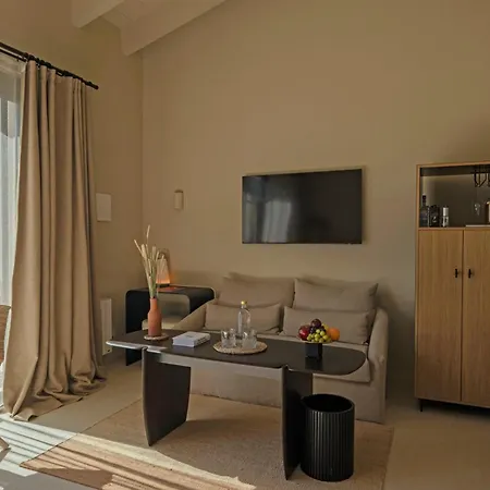 The Mallorca, Small Luxury